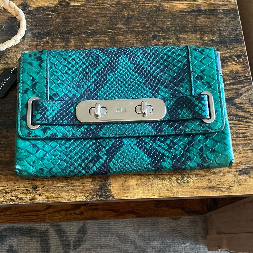 COACH Swagger Clutch/Wristlet